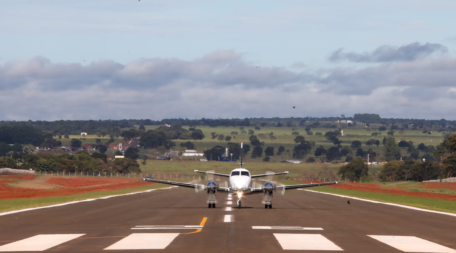 Governo de MS inaugura aeródromo de Inocência para impulsionar negócios