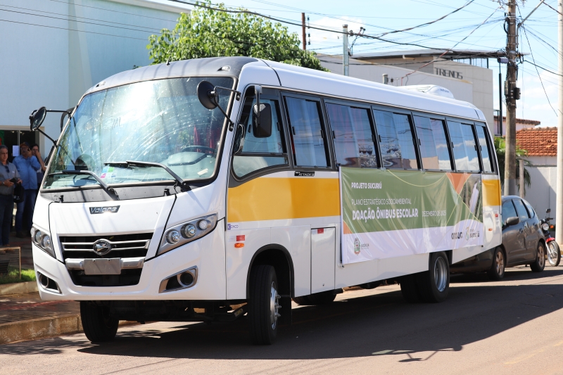 Inocência recebe ônibus escolar de 39 lugares doado pela Arauco